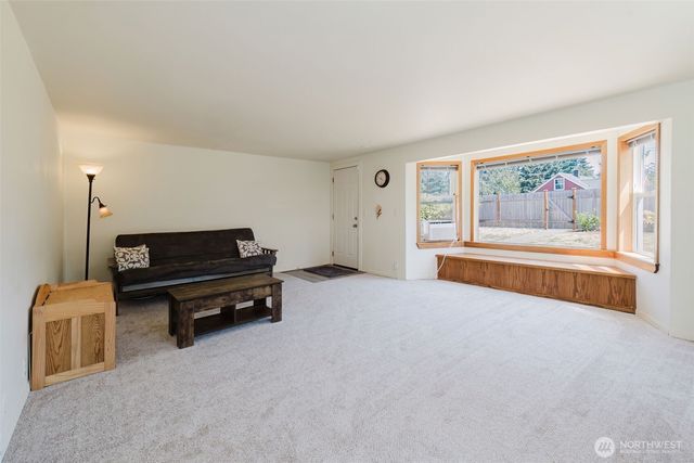 143 Dora Avenue, Bremerton, WA 98312