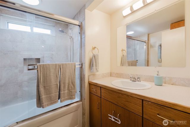 143 Dora Avenue, Bremerton, WA 98312