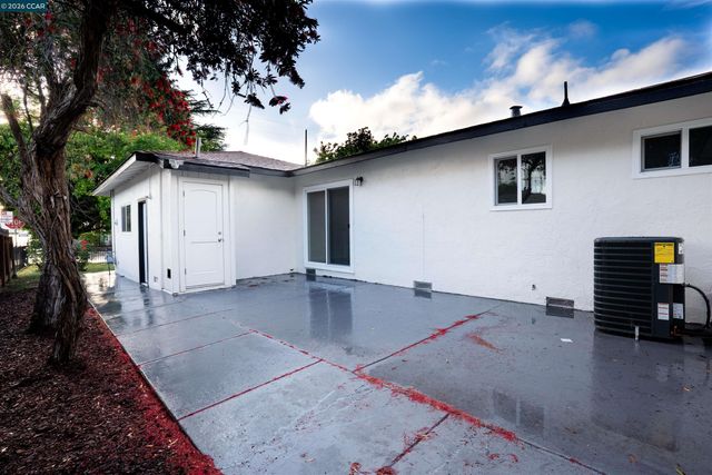 58 Solano Ave, Bay Point, CA 94565