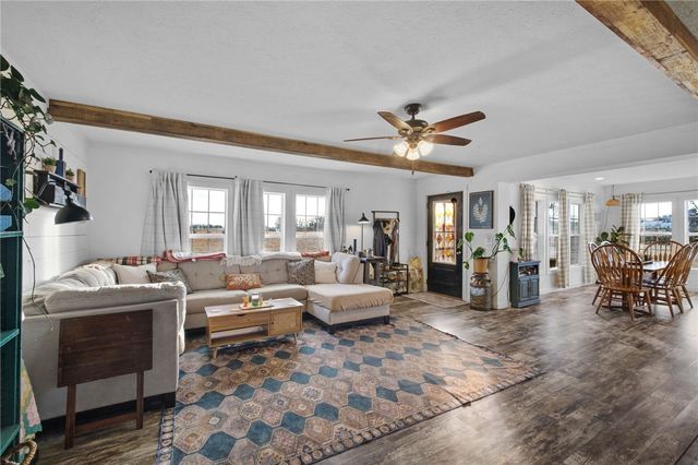 22083 Leonard Ranch Road, Gravette, AR 72736