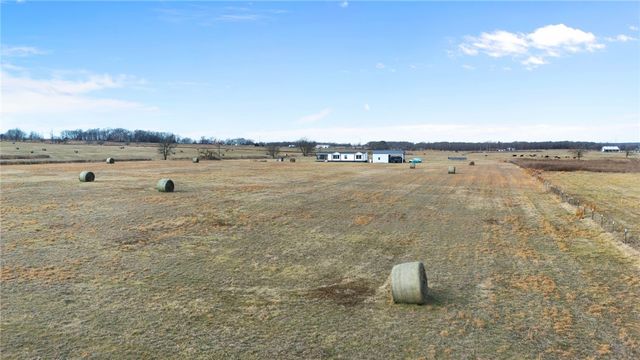 22083 Leonard Ranch Road, Gravette, AR 72736