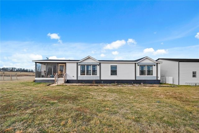 22083 Leonard Ranch Road, Gravette, AR 72736