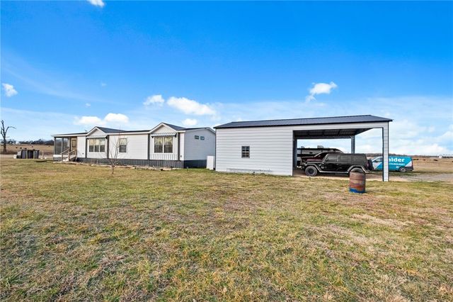 22083 Leonard Ranch Road, Gravette, AR 72736