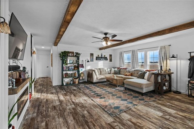 22083 Leonard Ranch Road, Gravette, AR 72736