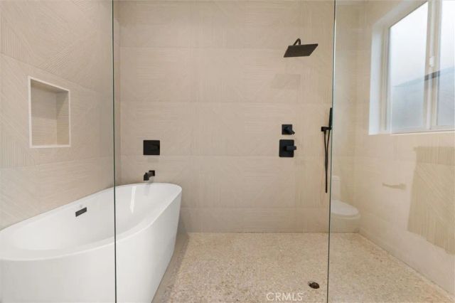 6051 N Tujunga Avenue, North Hollywood, CA 91606