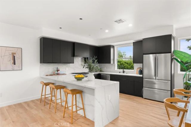 6051 N Tujunga Avenue, North Hollywood, CA 91606