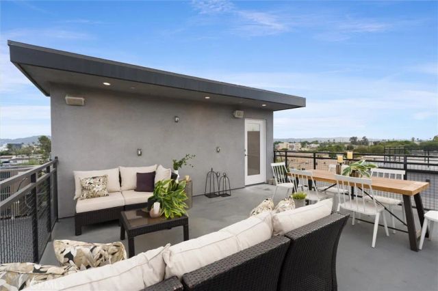 6051 N Tujunga Avenue, North Hollywood, CA 91606