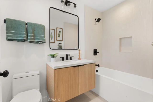 6051 N Tujunga Avenue, North Hollywood, CA 91606