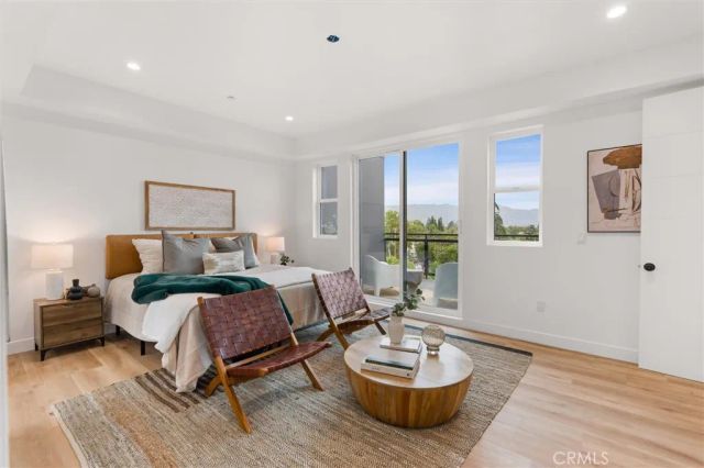 6051 N Tujunga Avenue, North Hollywood, CA 91606