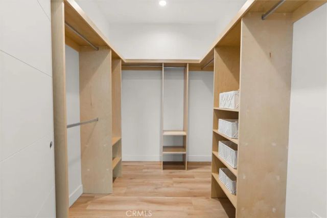 6051 N Tujunga Avenue, North Hollywood, CA 91606