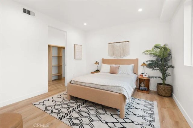 6051 N Tujunga Avenue, North Hollywood, CA 91606