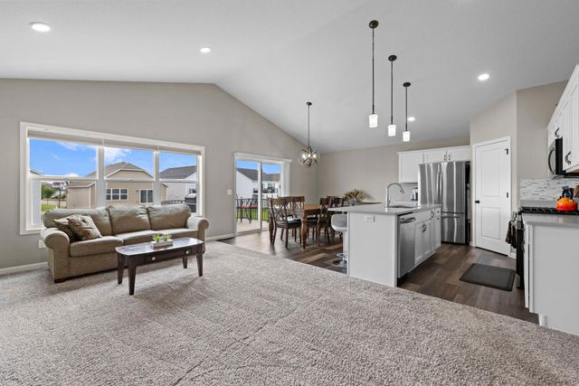 9260 26th Street NE, Saint Michael, MN 55376