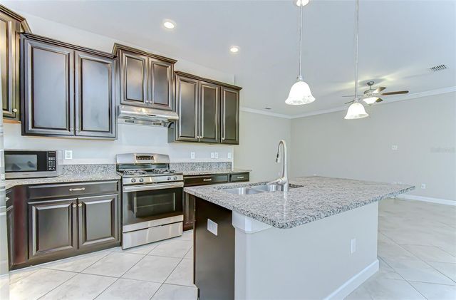 2281 LIVORNO WAY, Land O Lakes, FL 34639