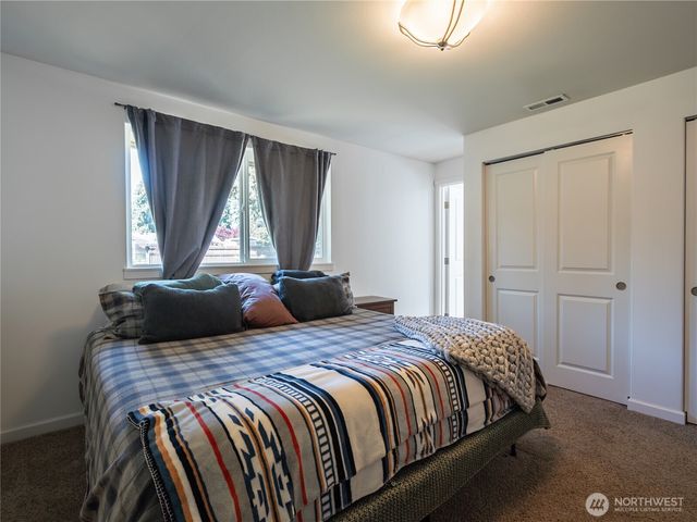 12510 109th Avenue Ct E, Puyallup, WA 98374