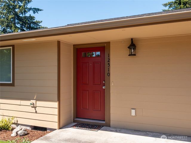 12510 109th Avenue Ct E, Puyallup, WA 98374