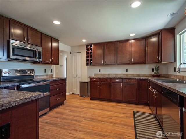 12510 109th Avenue Ct E, Puyallup, WA 98374