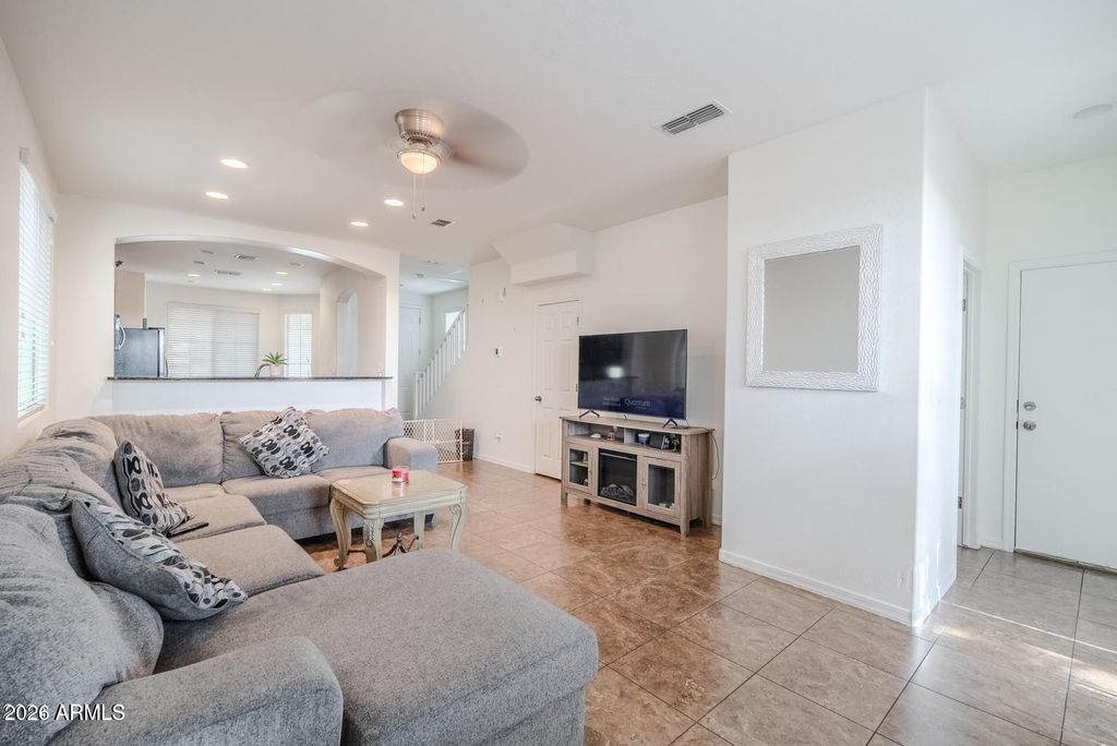 513 N 119TH Drive, Avondale, AZ 85323 — photo 2