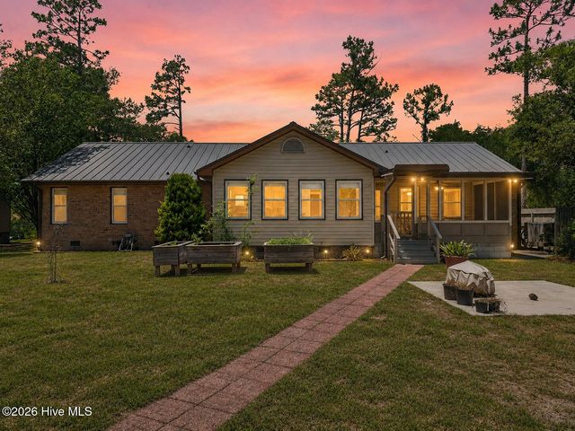 168 S Shore Drive, Southport, NC 28461