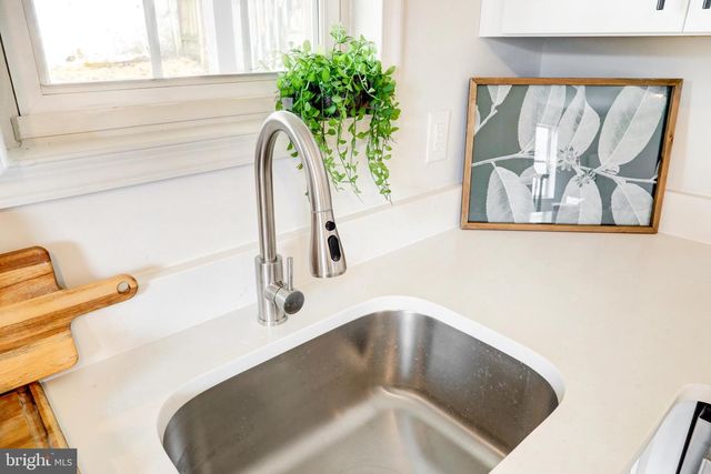 5 EDGEWOOD AVE, Temple, PA 19560