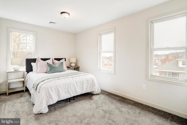 5 EDGEWOOD AVE, Temple, PA 19560