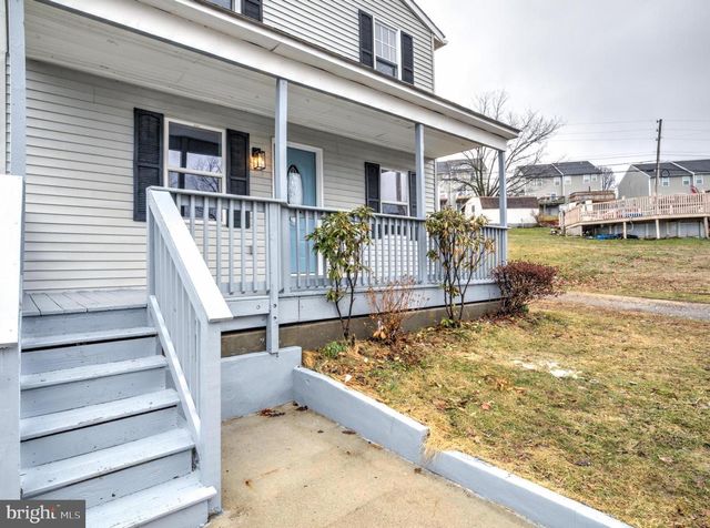 5 EDGEWOOD AVE, Temple, PA 19560