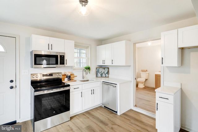 5 EDGEWOOD AVE, Temple, PA 19560