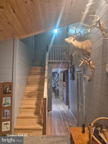 1801 MIDDLE RIDGE RD, Romney, WV 26757