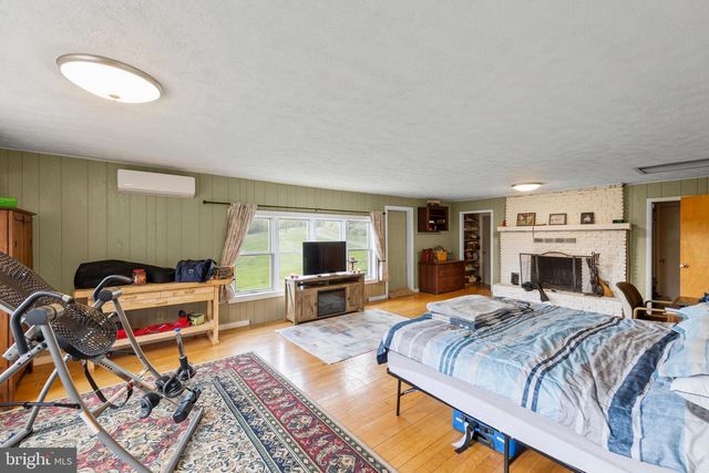 1801 MIDDLE RIDGE RD, Romney, WV 26757
