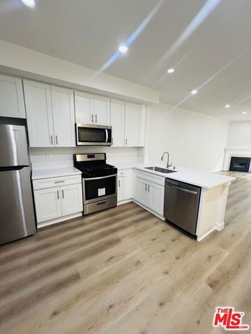 11738 Mayfield 103, Los Angeles, CA 90049