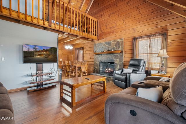 1122 Eagle Pointe Way, Pigeon Forge, TN 37863