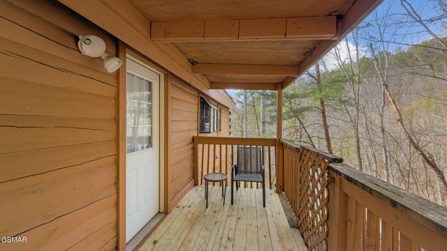 1122 Eagle Pointe Way, Pigeon Forge, TN 37863