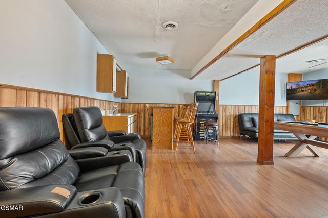 1122 Eagle Pointe Way, Pigeon Forge, TN 37863