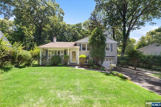 85 Page Drive, Oakland, NJ 07436
