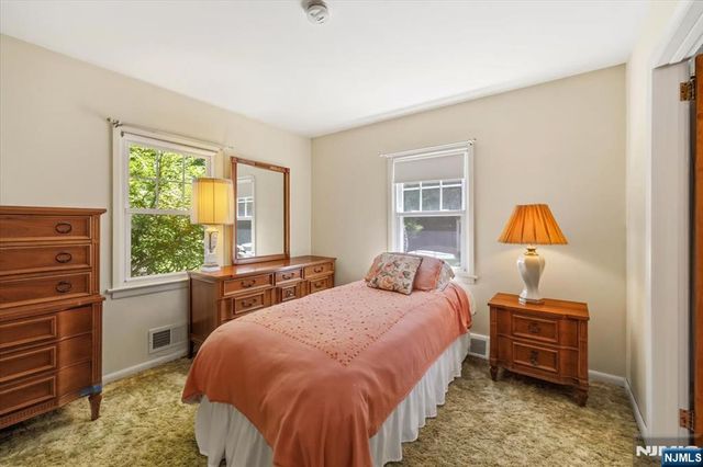 85 Page Drive, Oakland, NJ 07436