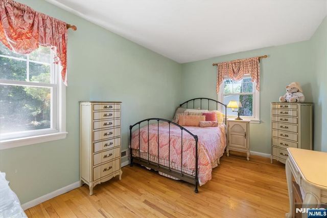 85 Page Drive, Oakland, NJ 07436