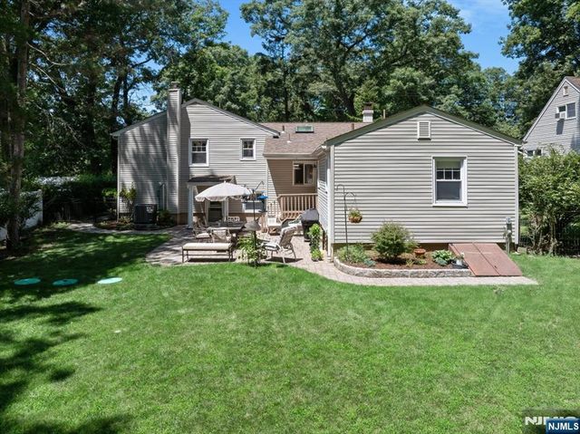 85 Page Drive, Oakland, NJ 07436