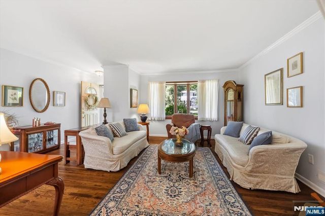 85 Page Drive, Oakland, NJ 07436