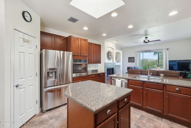 14061 E Copper Mesa Court, Vail, AZ 85641