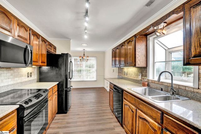 99 Forest Lake Drive, Simpsonville, SC 29681