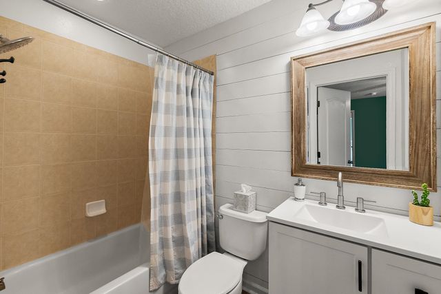 915 Saltwater Cir, St Augustine, FL 32080