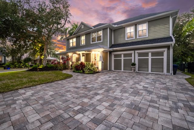 915 Saltwater Cir, St Augustine, FL 32080