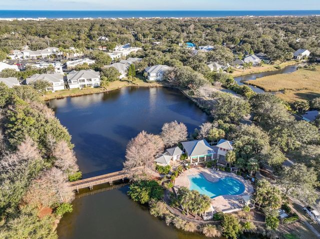 915 Saltwater Cir, St Augustine, FL 32080