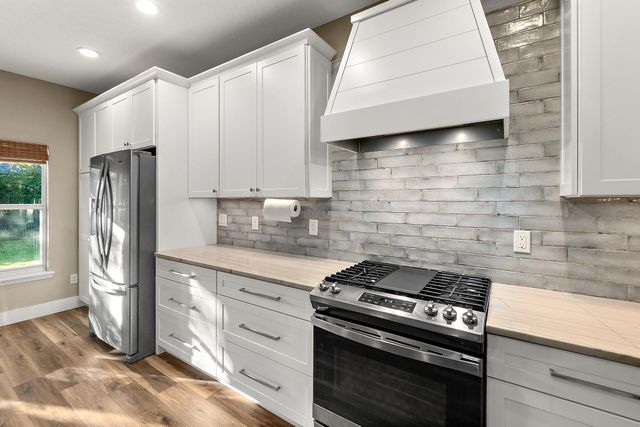 915 Saltwater Cir, St Augustine, FL 32080