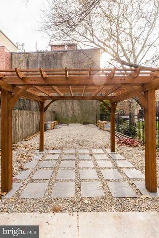 212 CATHARINE ST, Philadelphia, PA 19147