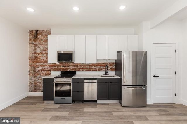 212 CATHARINE ST, Philadelphia, PA 19147