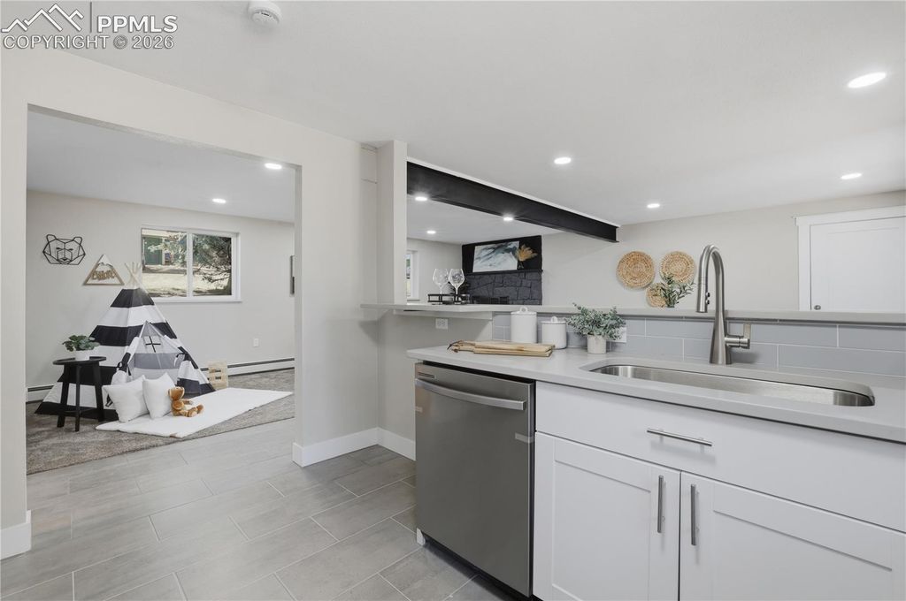 307 Evergreen Street, Woodland Park, CO 80863 — photo 3