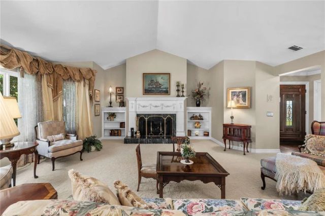 887 Via Maria, Upland, CA 91784