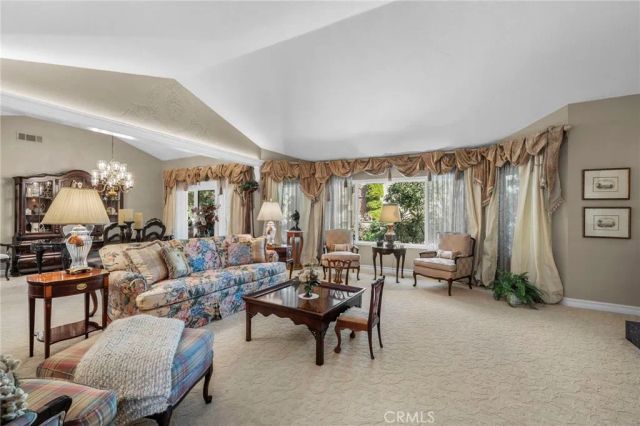 887 Via Maria, Upland, CA 91784