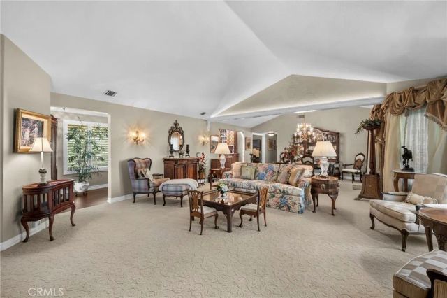 887 Via Maria, Upland, CA 91784