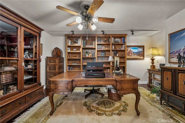 887 Via Maria, Upland, CA 91784